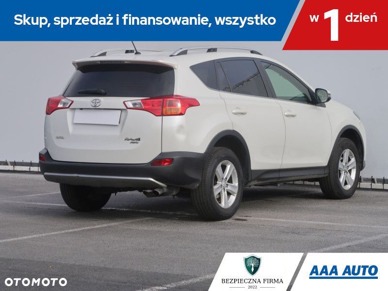 Toyota RAV4 - 6