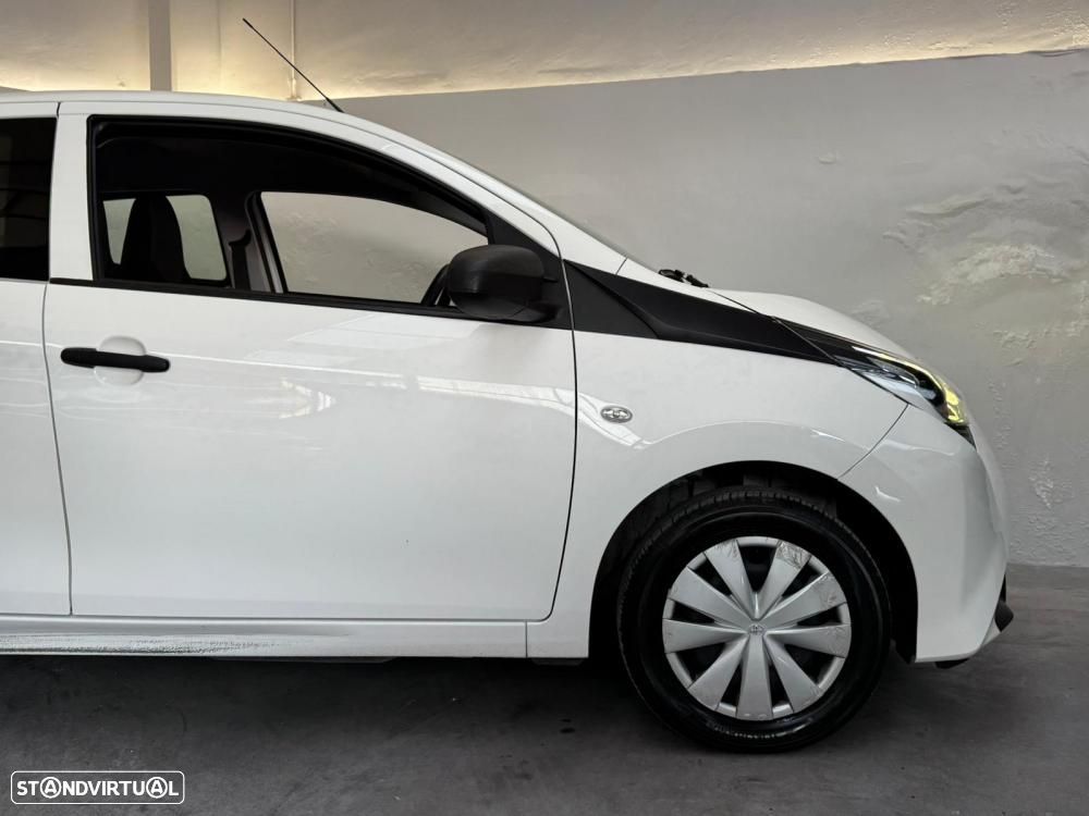Toyota Aygo x-business - 10