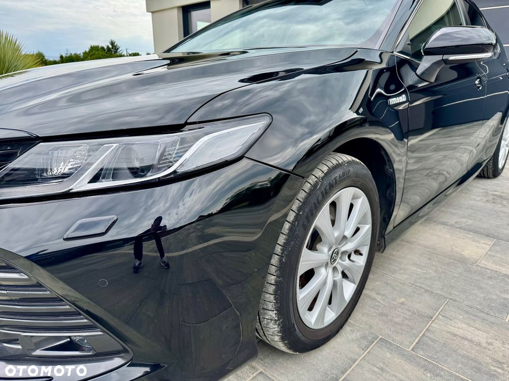 Toyota Camry - 5