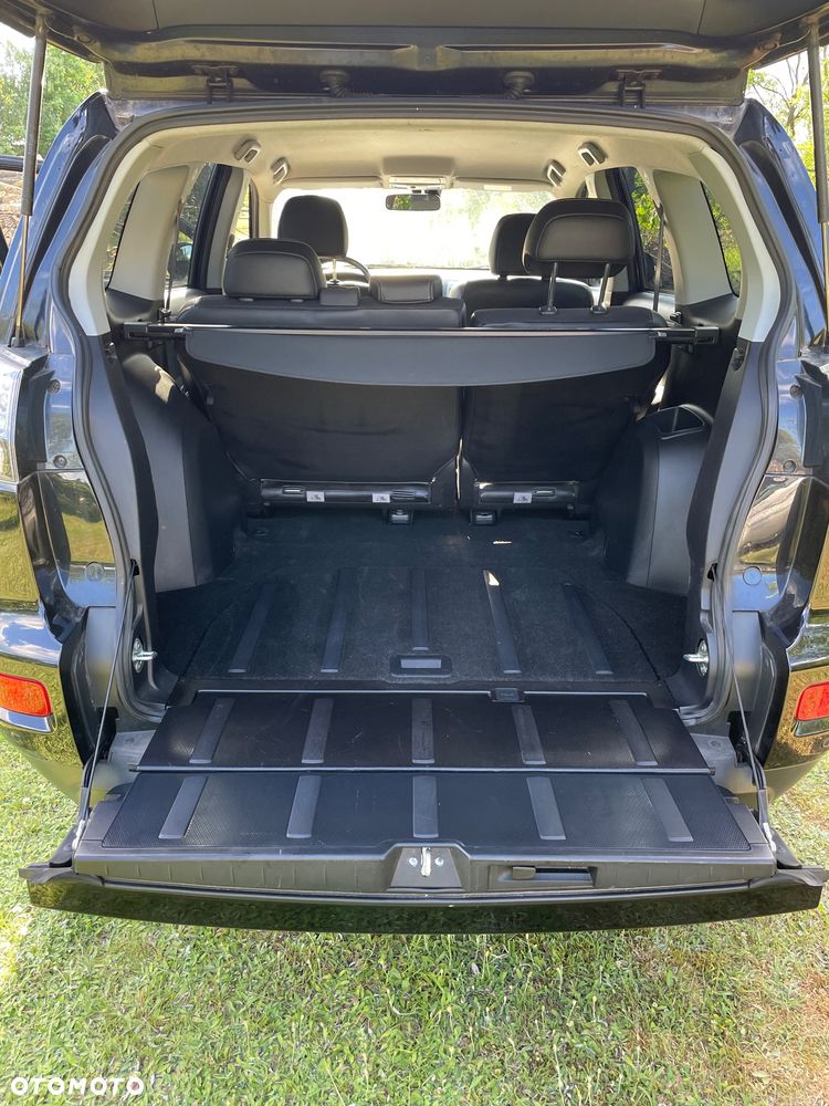 Mitsubishi Outlander 2.0 Invite 2WD - 14
