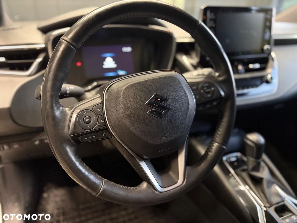 Suzuki Swace 1.8 Hybrid Premium Plus CVT - 9