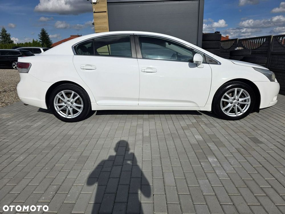Toyota Avensis - 4