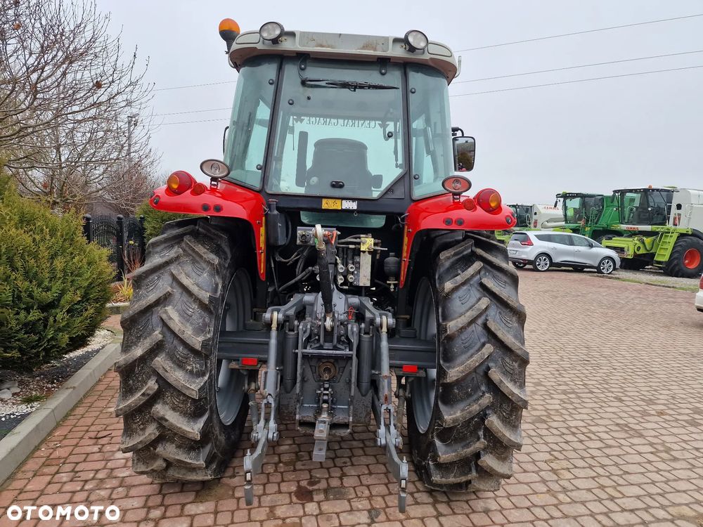 Massey Ferguson 5435, 2011r., 85KM - 13