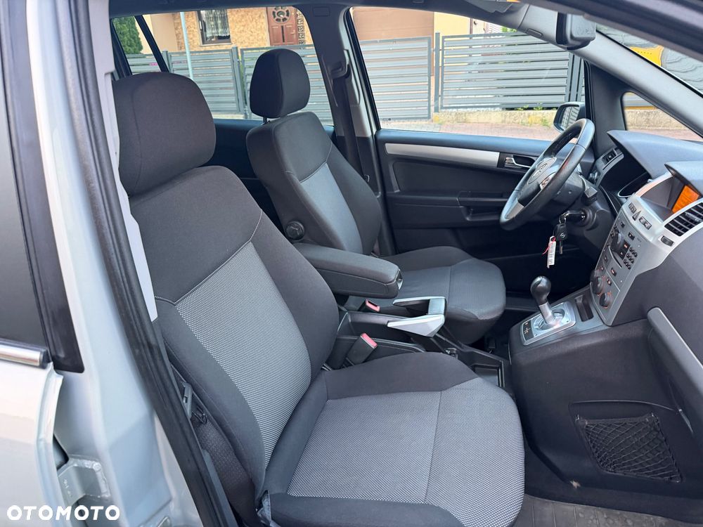 Opel Zafira 1.8 Easytronic Family Plus - 35