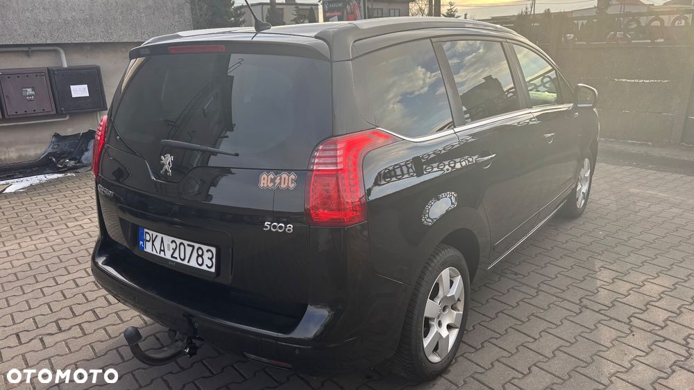 Peugeot 5008 1.6 THP Family 7os - 5