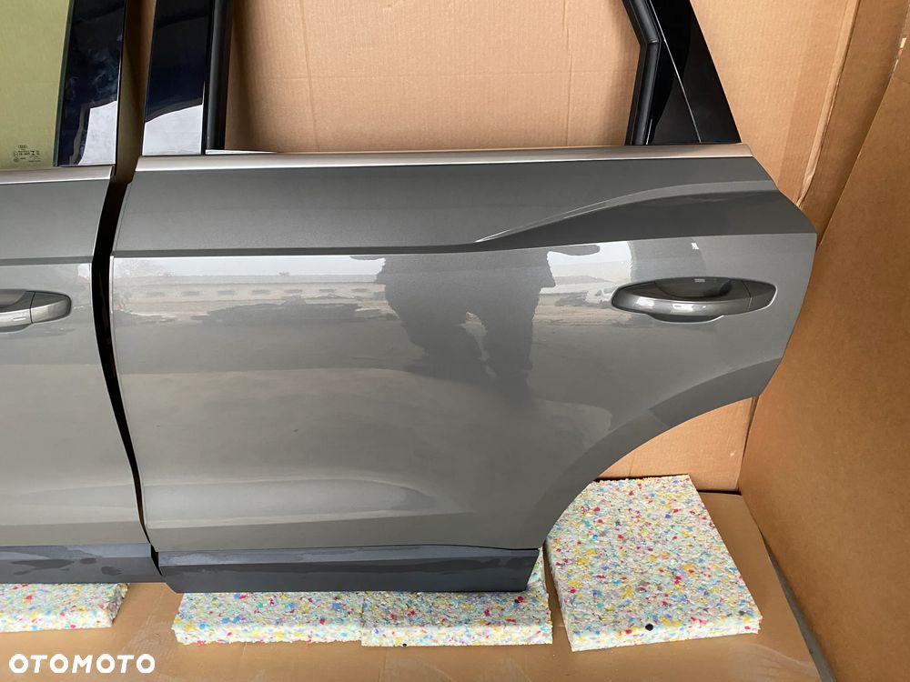 AUDI Q3 83A komplet drzwi przód tył lewe na lewą st. kolor Z7 Z7 LX7G 28km - 4