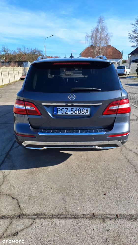 Mercedes-Benz ML - 26