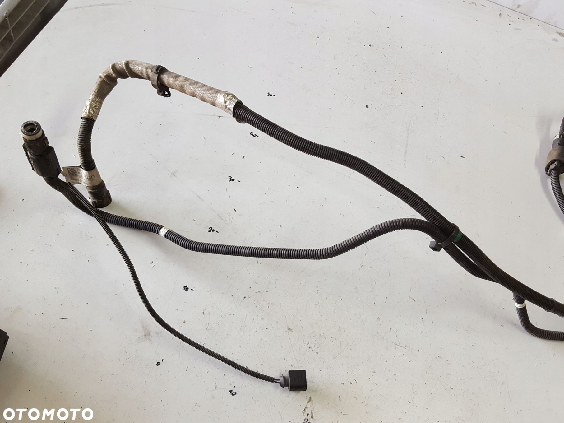 AUDI A4 B8 LIFT 11-15r 2.0 TDI CNH PRZEWODY WĘŻE RURKI ADBLUE 8K0131963R - 3