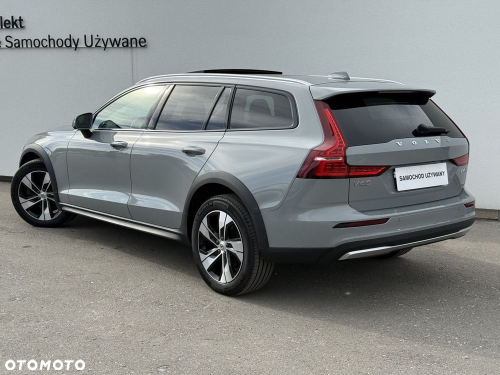 Volvo V60 Cross Country - 7
