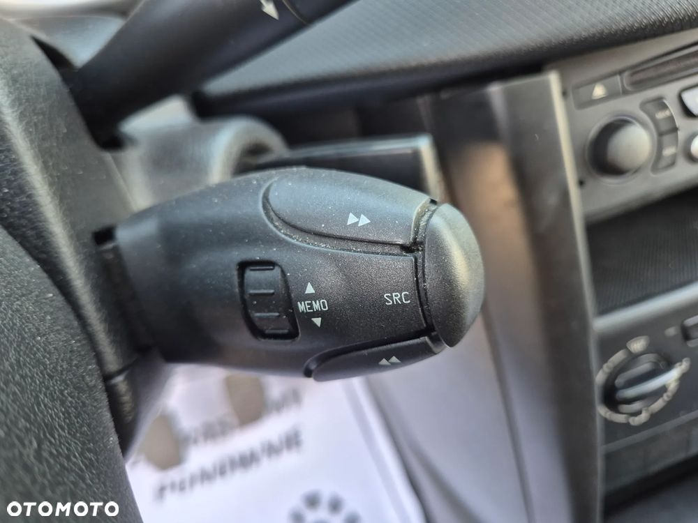 Peugeot 207 - 16