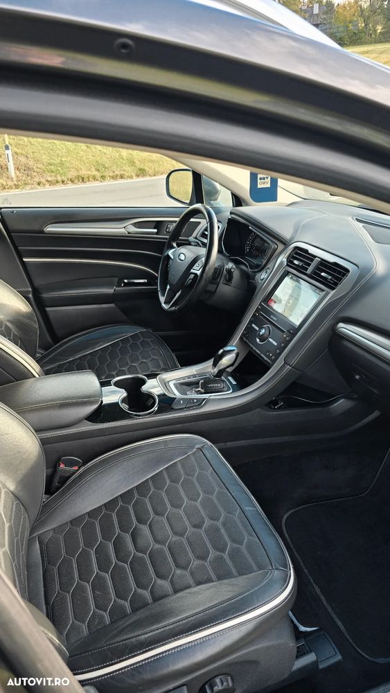 Ford Mondeo Turnier 2.0 TDCi Start-Stopp PowerShift-Aut Vignale - 8