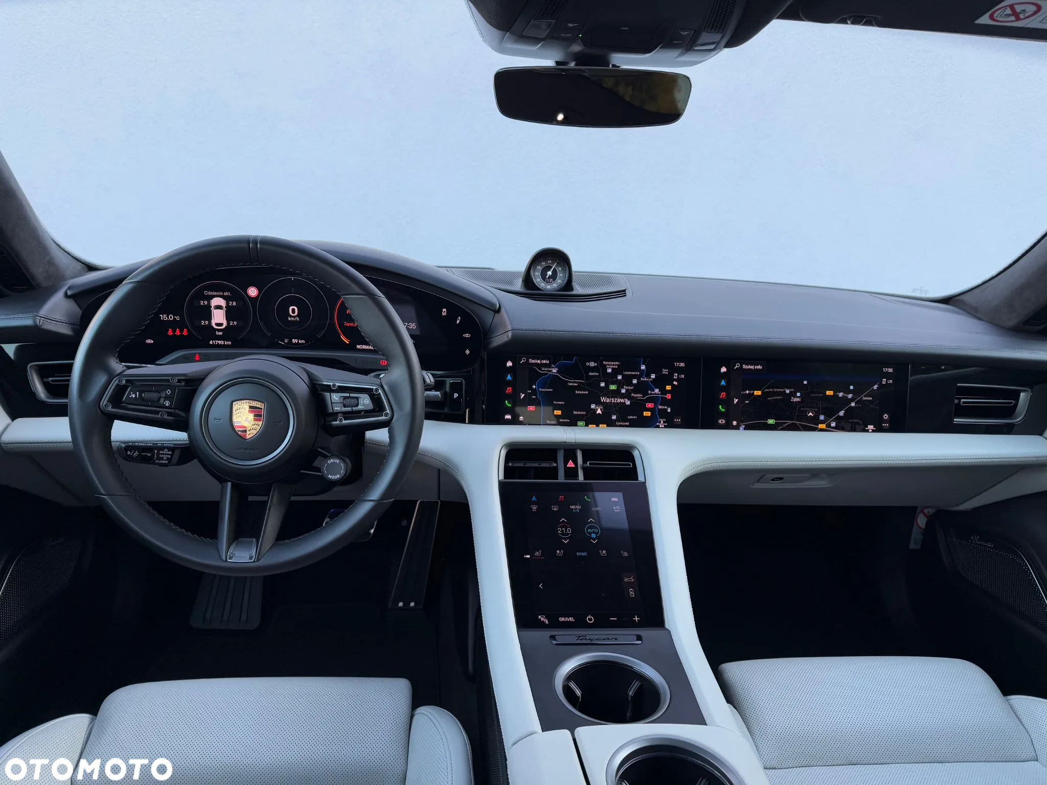 Porsche Taycan Turbo S Cross Turismo - 14