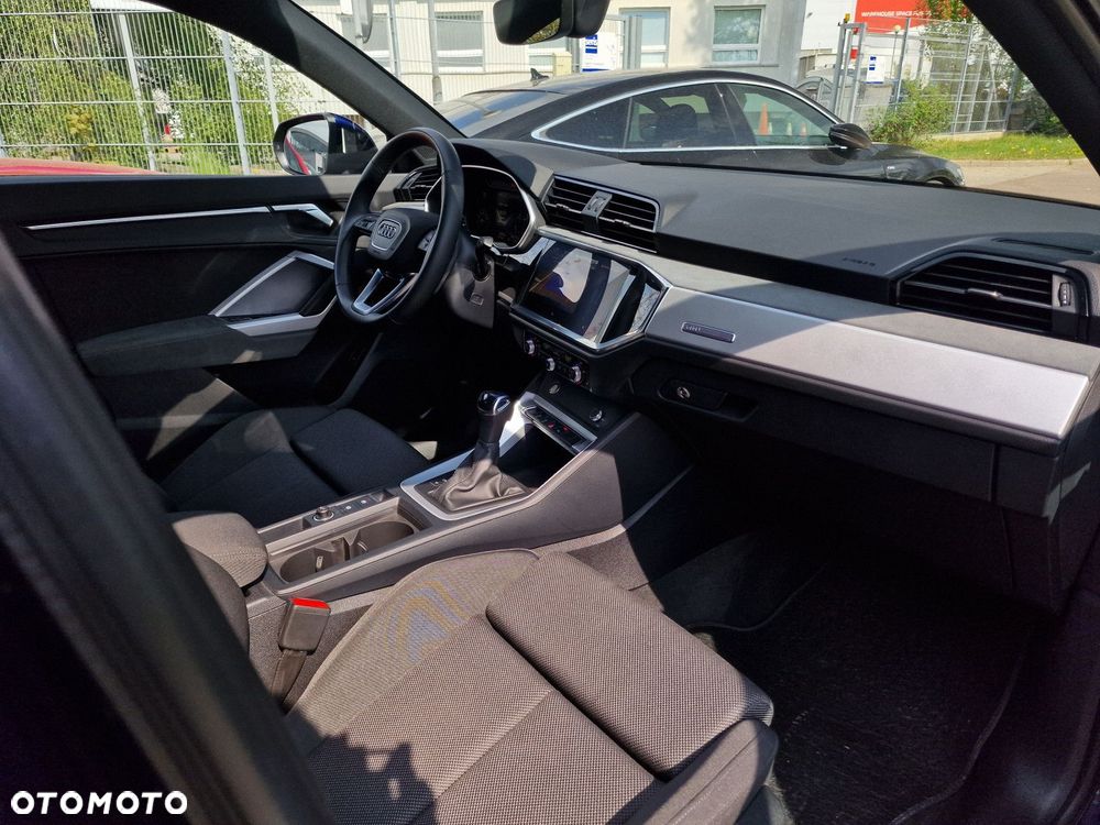 Audi Q3 Sportback - 16