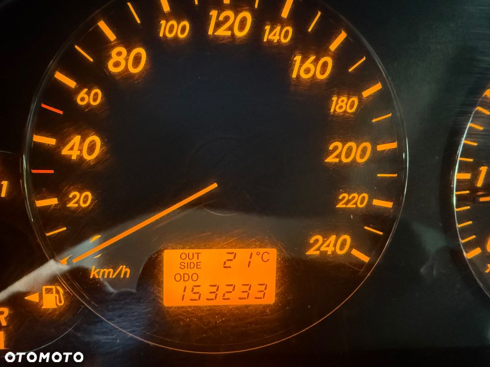 Toyota Avensis 1.8 VVT-i Sol - 27
