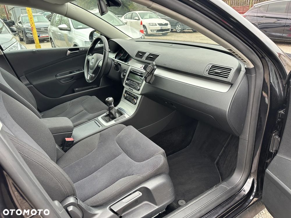 Volkswagen Passat 2.0 TDI DPF Comfortline - 17