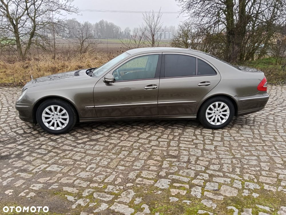 Mercedes-Benz Klasa E 200 CDI Elegance DPF - 7