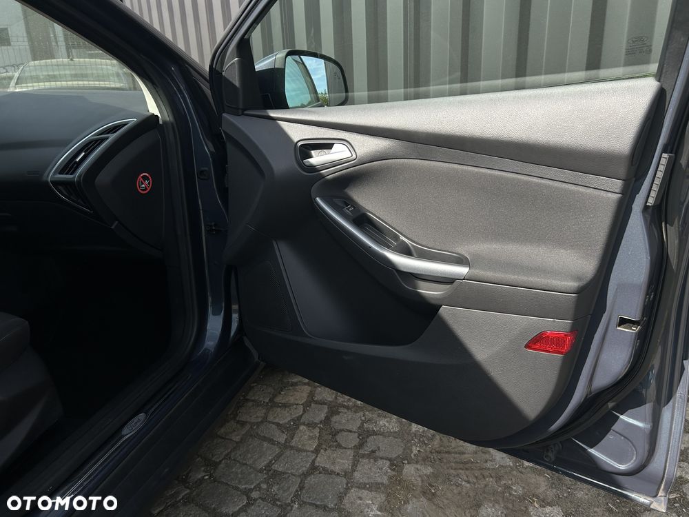 Ford Focus 1.6 EcoBoost Titanium - 18