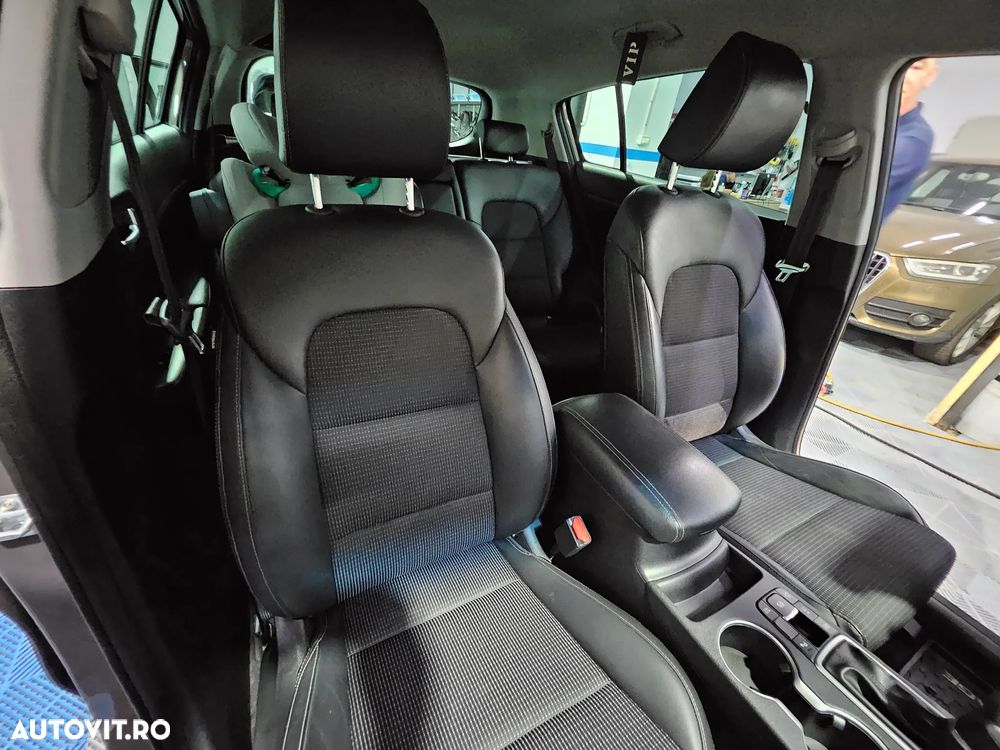 Kia Sportage 1.6 T-GDI 7DCT 4x4 Style - 6