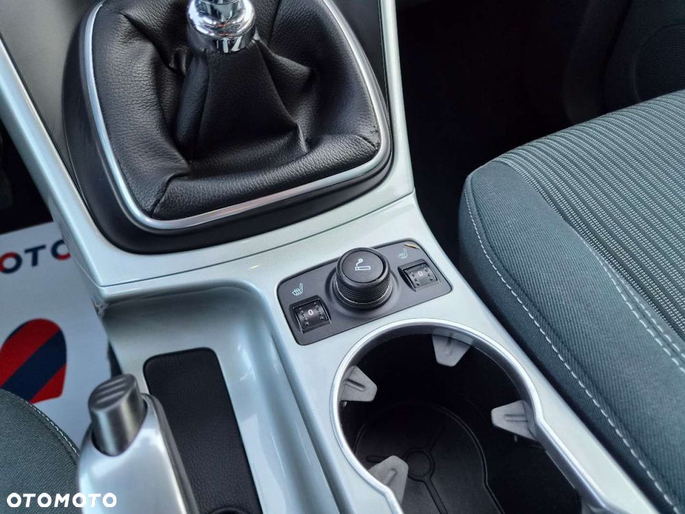 Ford Grand C-MAX - 25
