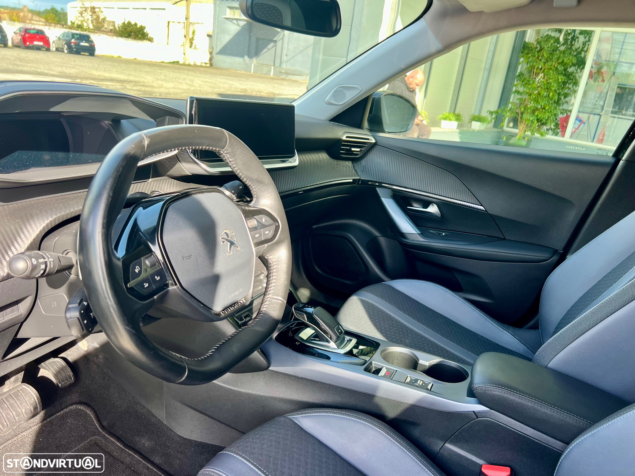 Peugeot 2008 1.5 BlueHDi Allure Pack EAT8 - 10