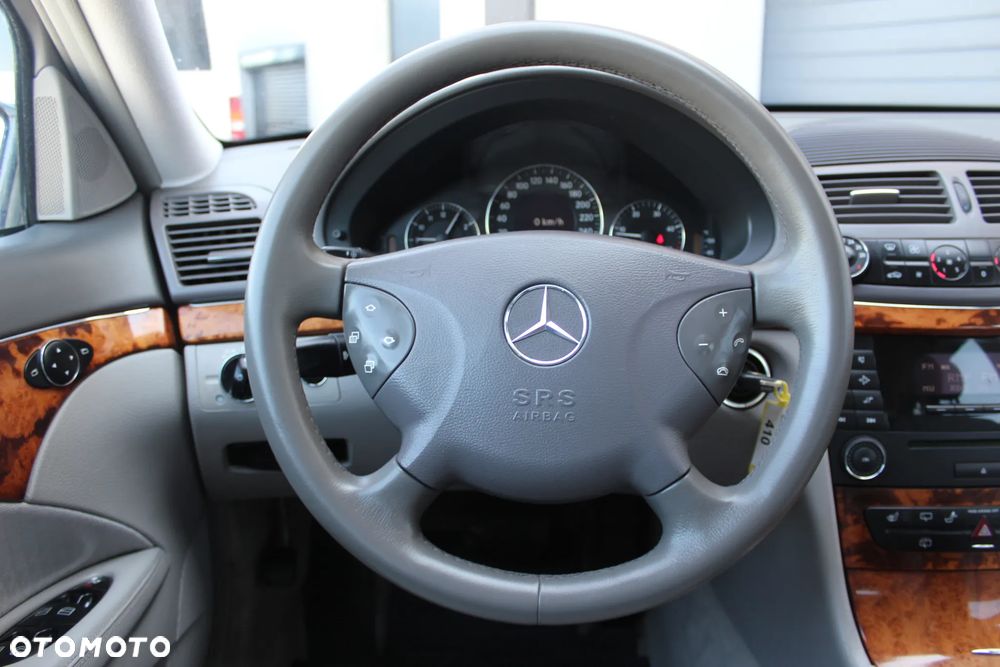 Mercedes-Benz Klasa E - 20