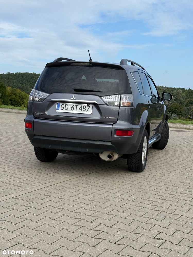 Mitsubishi Outlander 2.0 Intense + 2WD CVT - 4