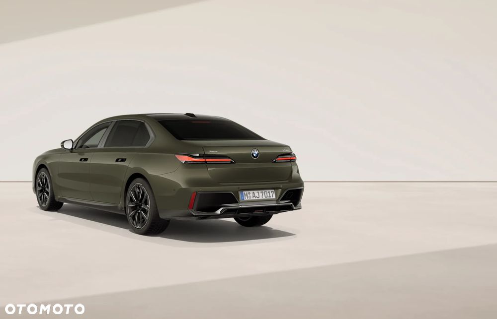BMW Seria 7 740d xDrive mHEV M Sport sport - 7