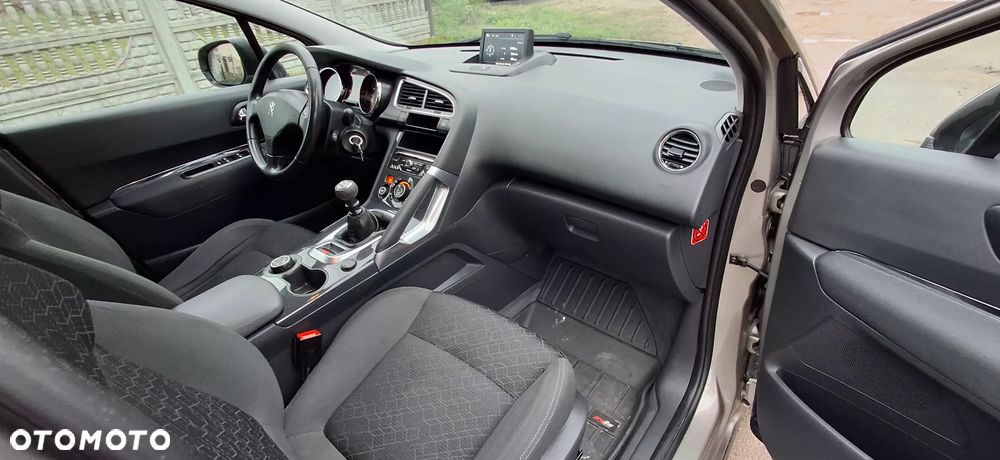 Peugeot 3008 1.6 BlueHDi Active S&S - 11