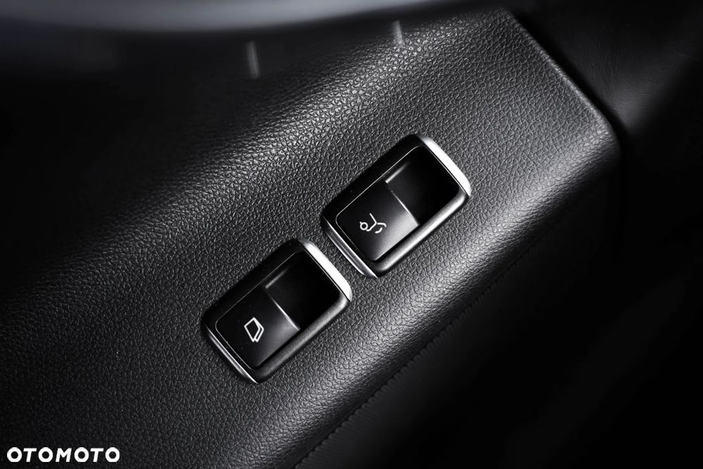 Mercedes-Benz GL 500 4Matic (BlueEFFICIENCY) 7G-TRONIC - 40