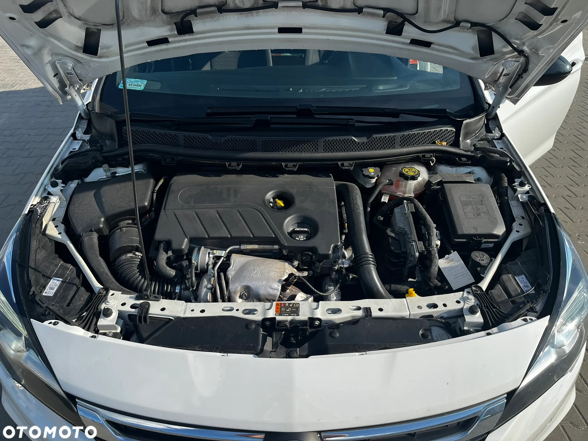 Opel Astra V 1.6 T Dynamic S&S - 9