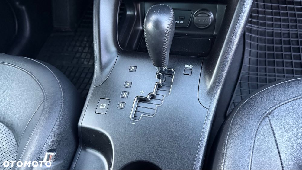 Hyundai ix35 2.0 CRDi 4WD Automatik Premium - 34