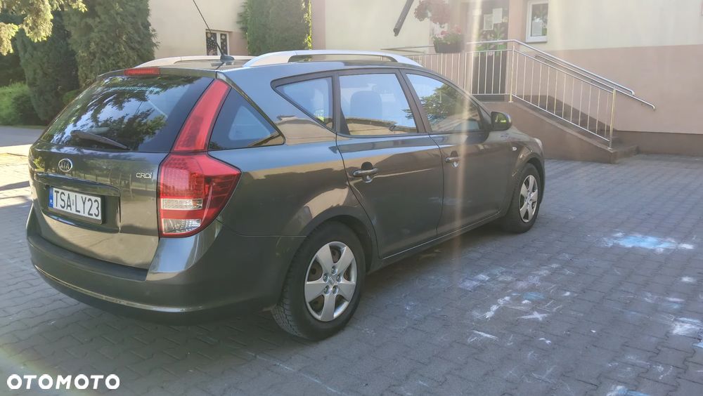 Kia Ceed - 7