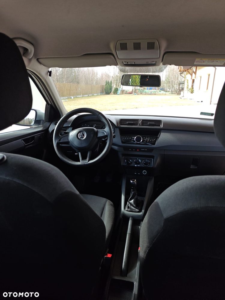 Skoda Fabia - 10