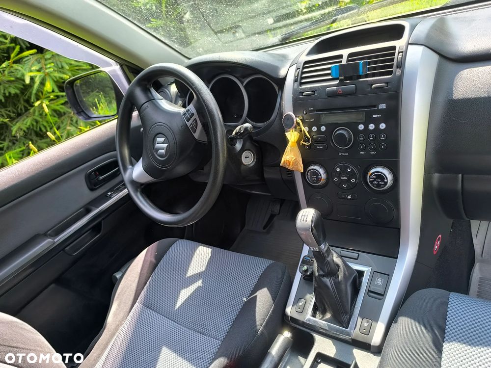 Suzuki Grand Vitara 1.6 - 8