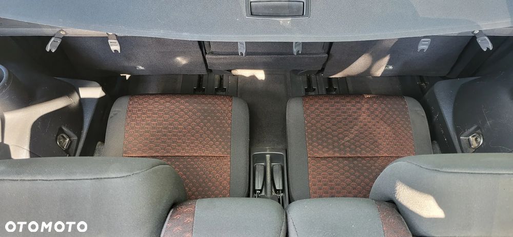 Toyota Verso 1.8 2010 7os - 16