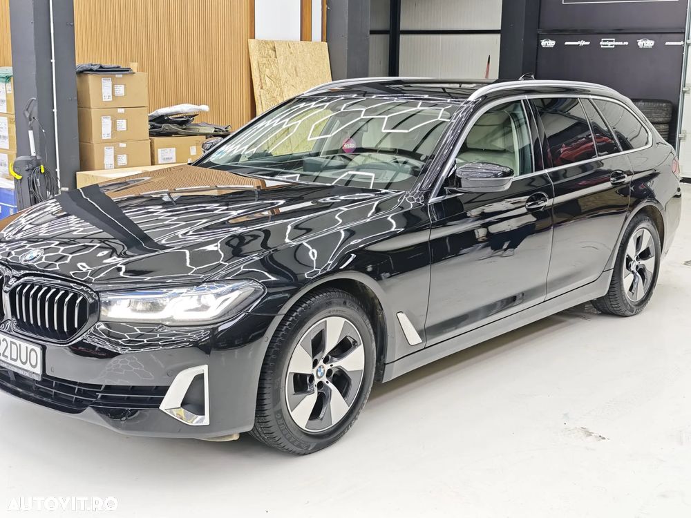 BMW Seria 5 520i Aut. Luxury Line - 8