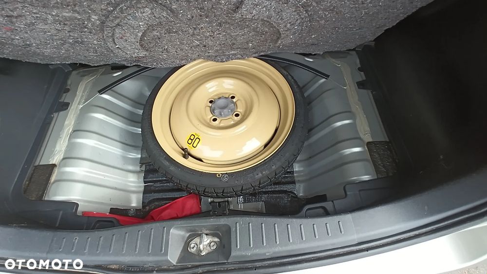 Daihatsu Sirion - 14