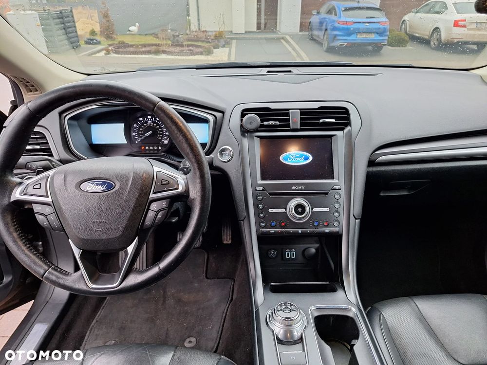 Ford Fusion - 23