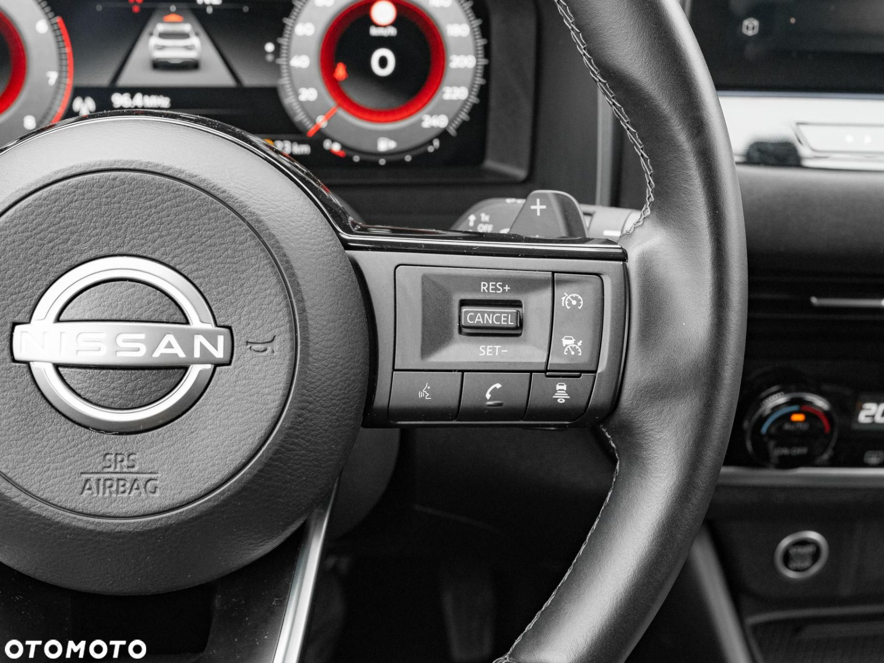 Nissan Qashqai - 18