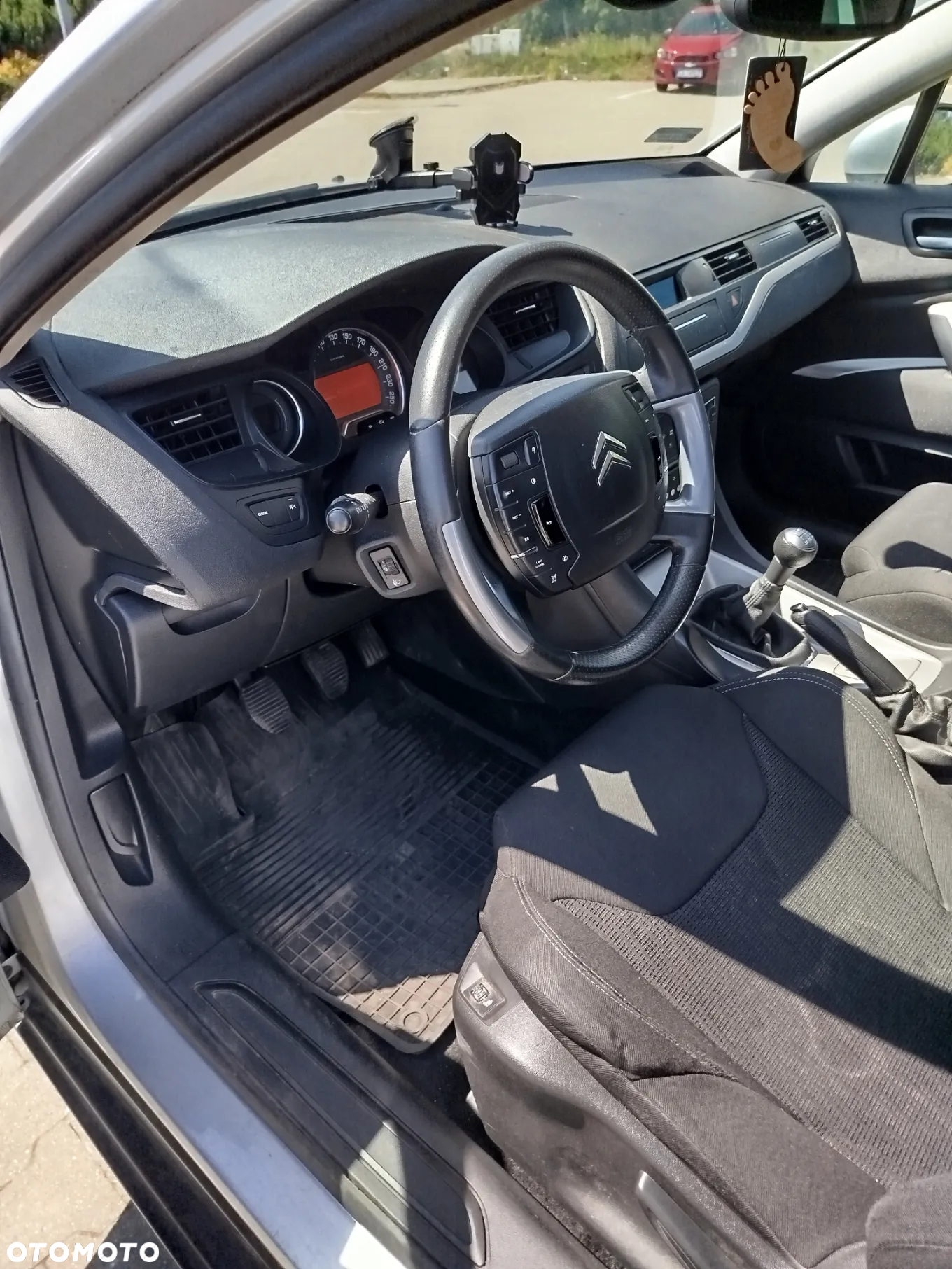Citroën C5 1.6 HDi Attraction - 8