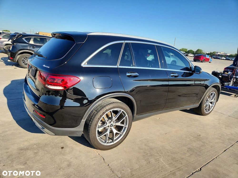 Mercedes-Benz GLC 300 4-Matic - 3
