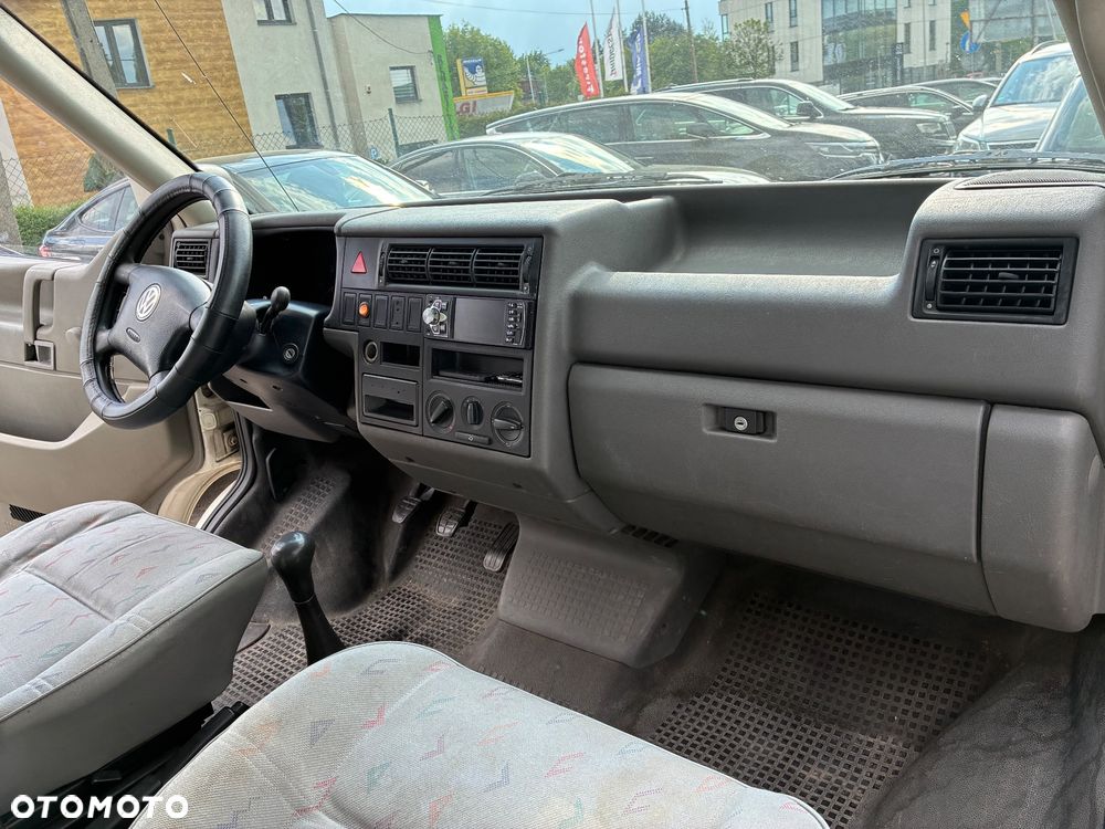 Volkswagen Transporter - 10