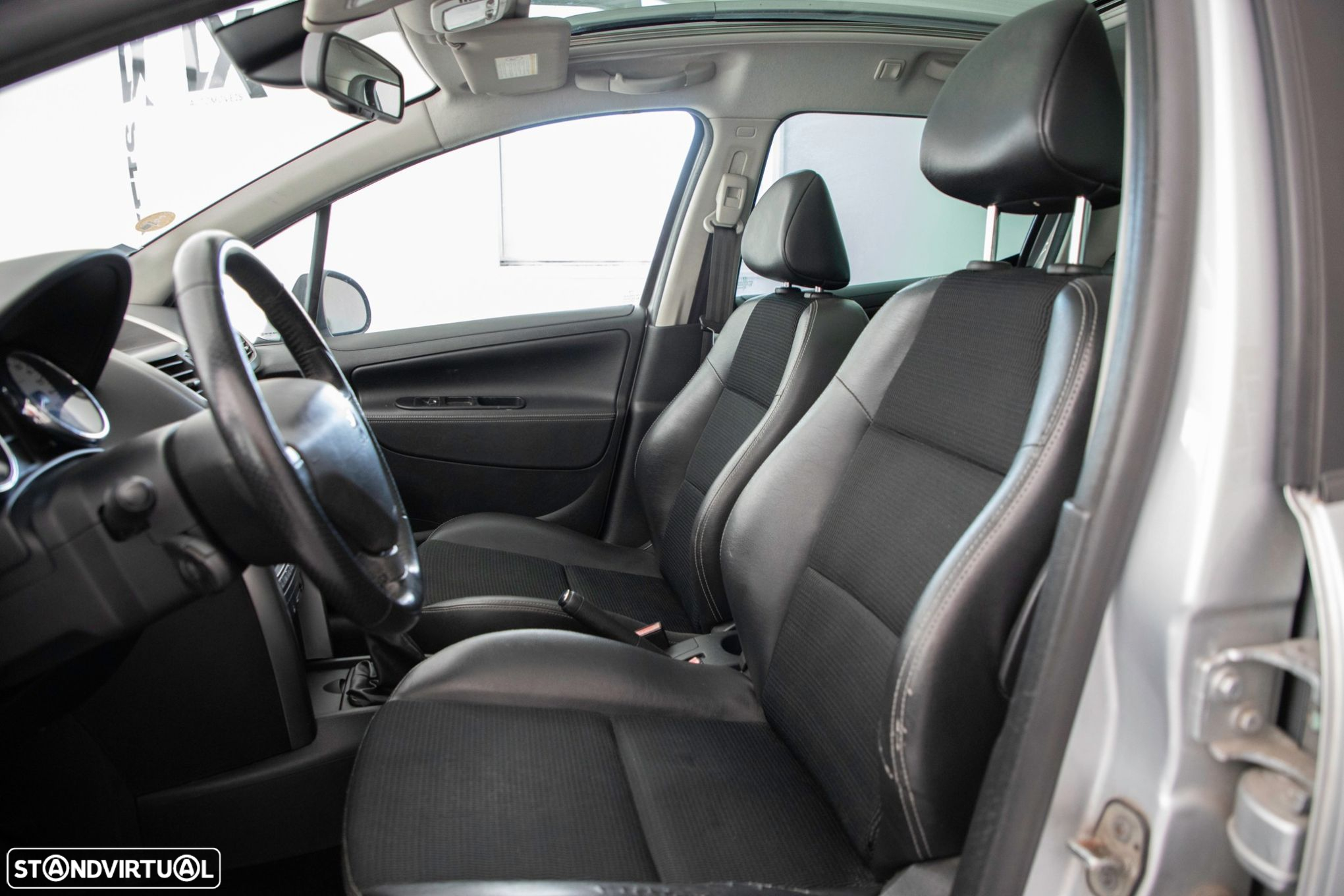 Peugeot 207 SW 1.6 HDi Outdoor - 12