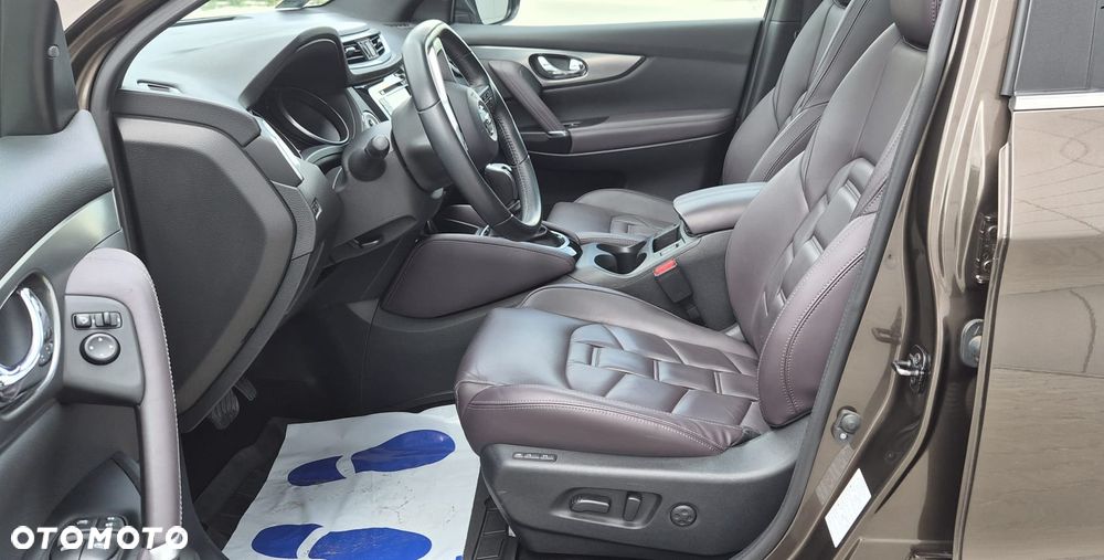 Nissan Qashqai 1.6 DCi Tekna Xtronic - 24