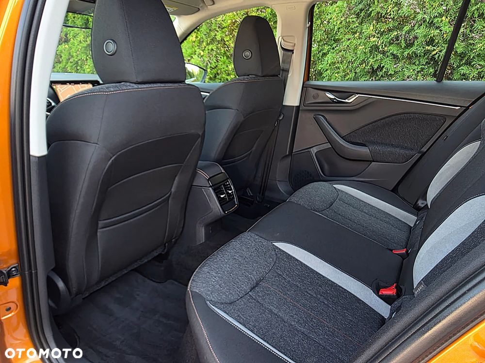 Skoda Kamiq 1.0 TSI Scout Line - 33