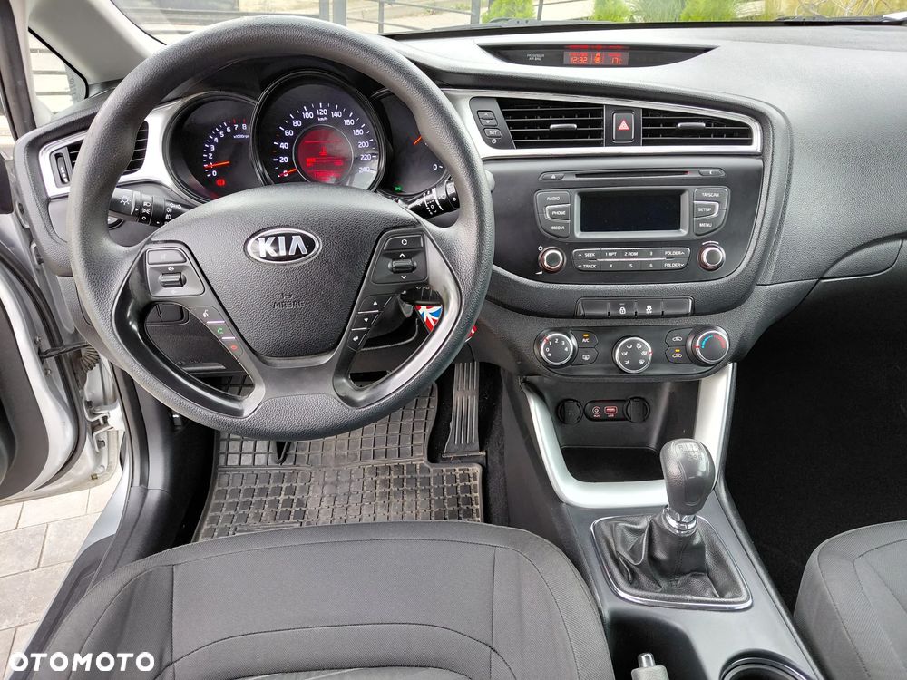 Kia Ceed 1.4 L - 9