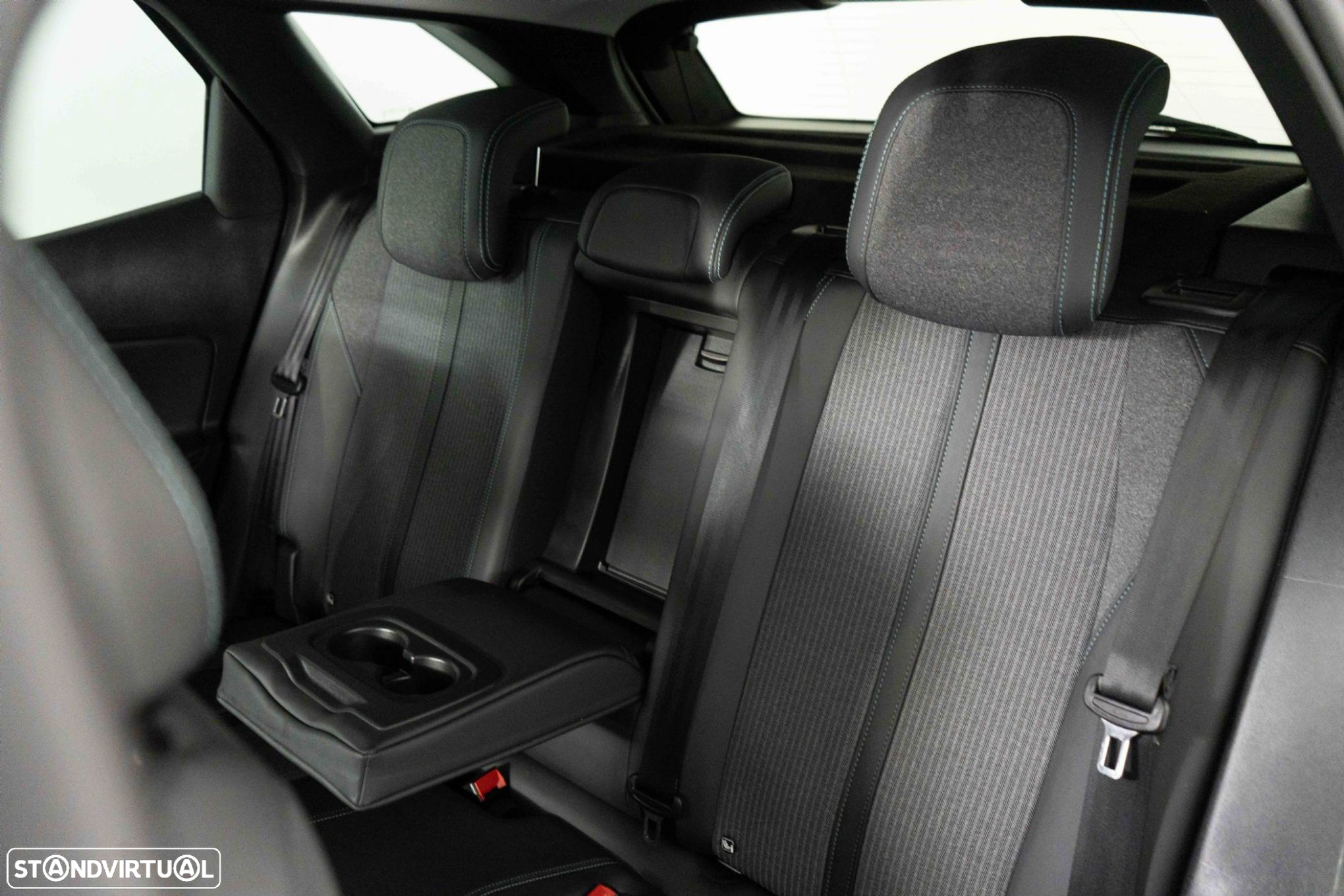 Peugeot 3008 1.6 Hybrid Allure e-EAT8 - 9