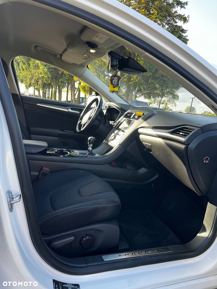 Ford Mondeo - 8