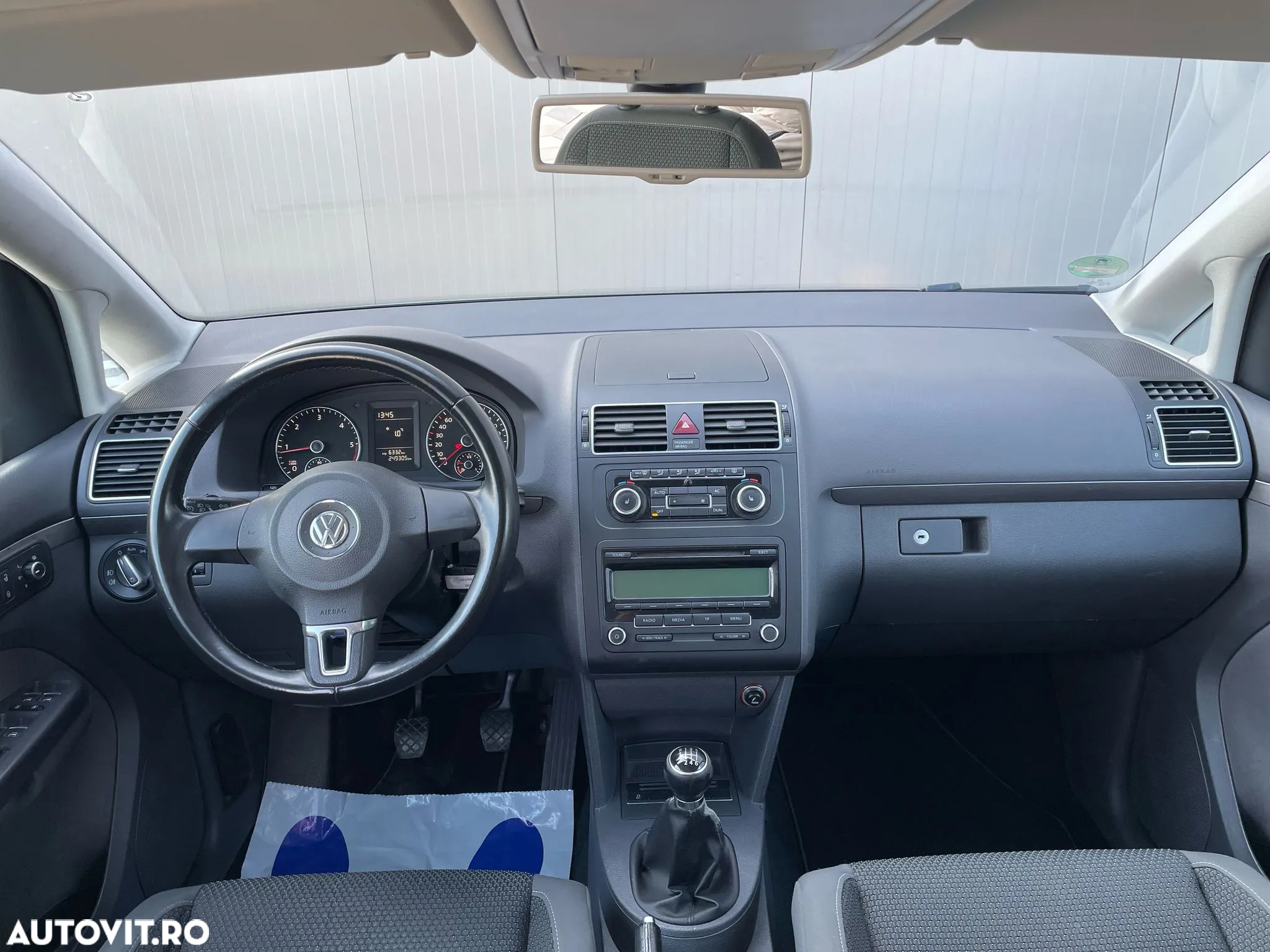 Volkswagen Touran 1.6 TDI BlueMotion Technology Comfortline - 11