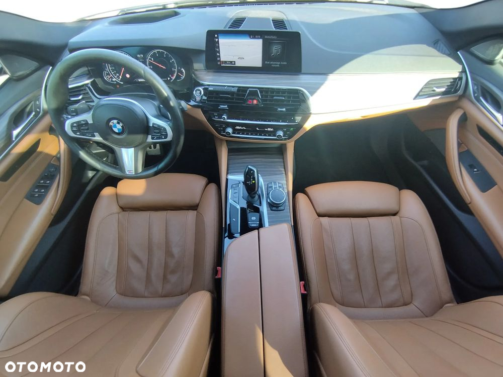 BMW Seria 5 530d xDrive M Sport sport - 30